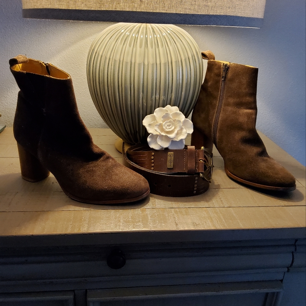 Brown Suede Zip-up Booties